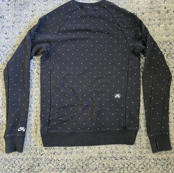 Black Nike SB Sweatshirt with Long Sleeves - Picture 2 of 6